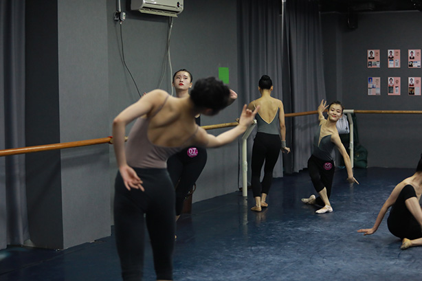 啊一个月多少钱_国标舞/体育舞蹈集训的地方集训营哪里好-舞研艺考